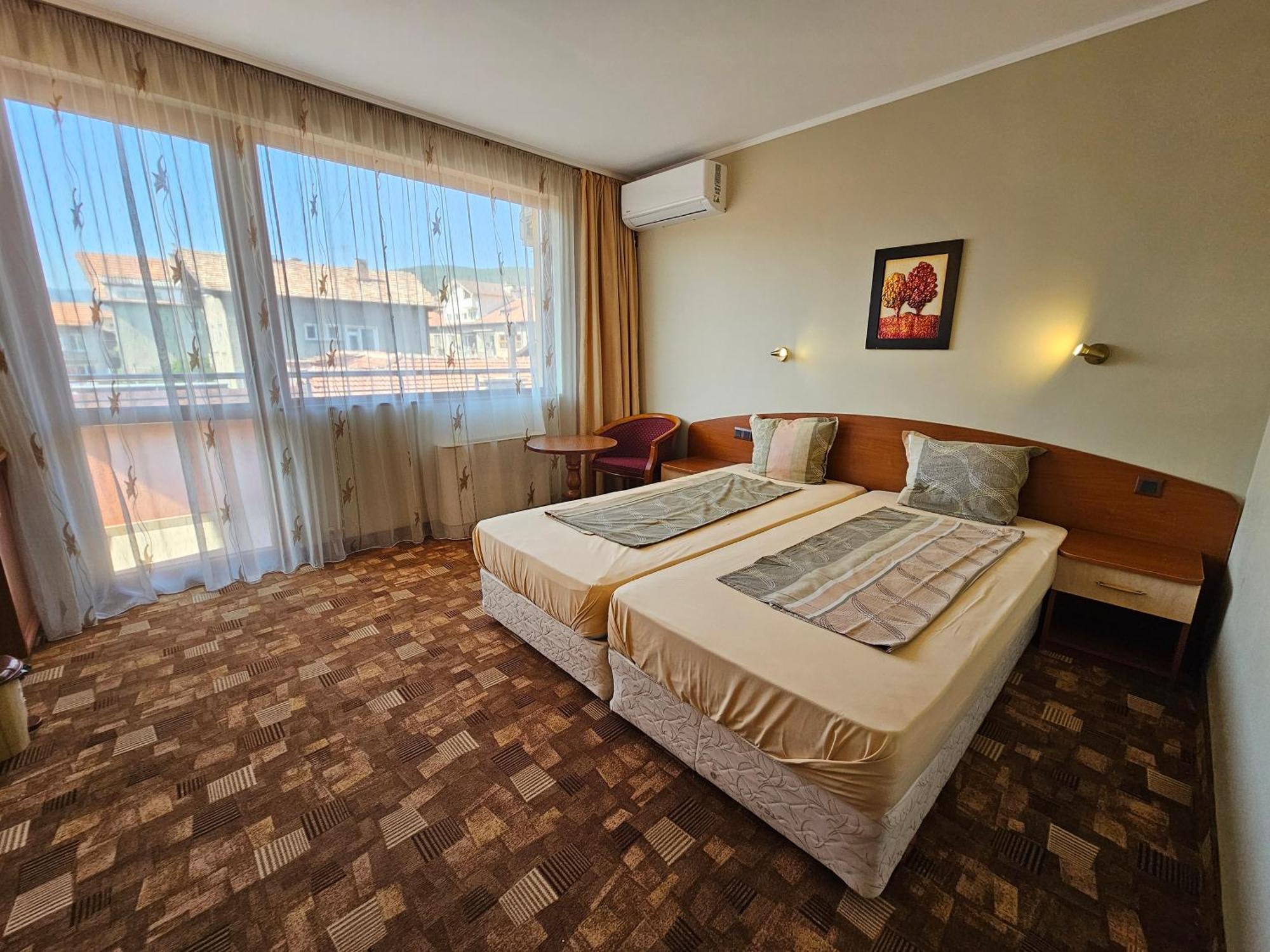 Family Hotel Jeri Velingrad Eksteriør billede